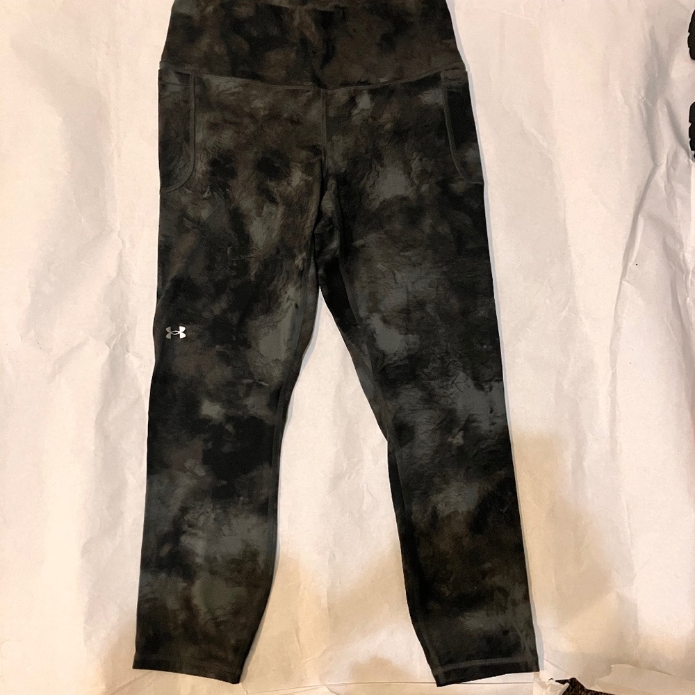 Fitted high rise ankle leggings